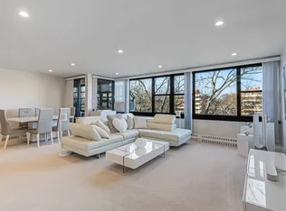9-15 166th Street 9C image 1 of 27