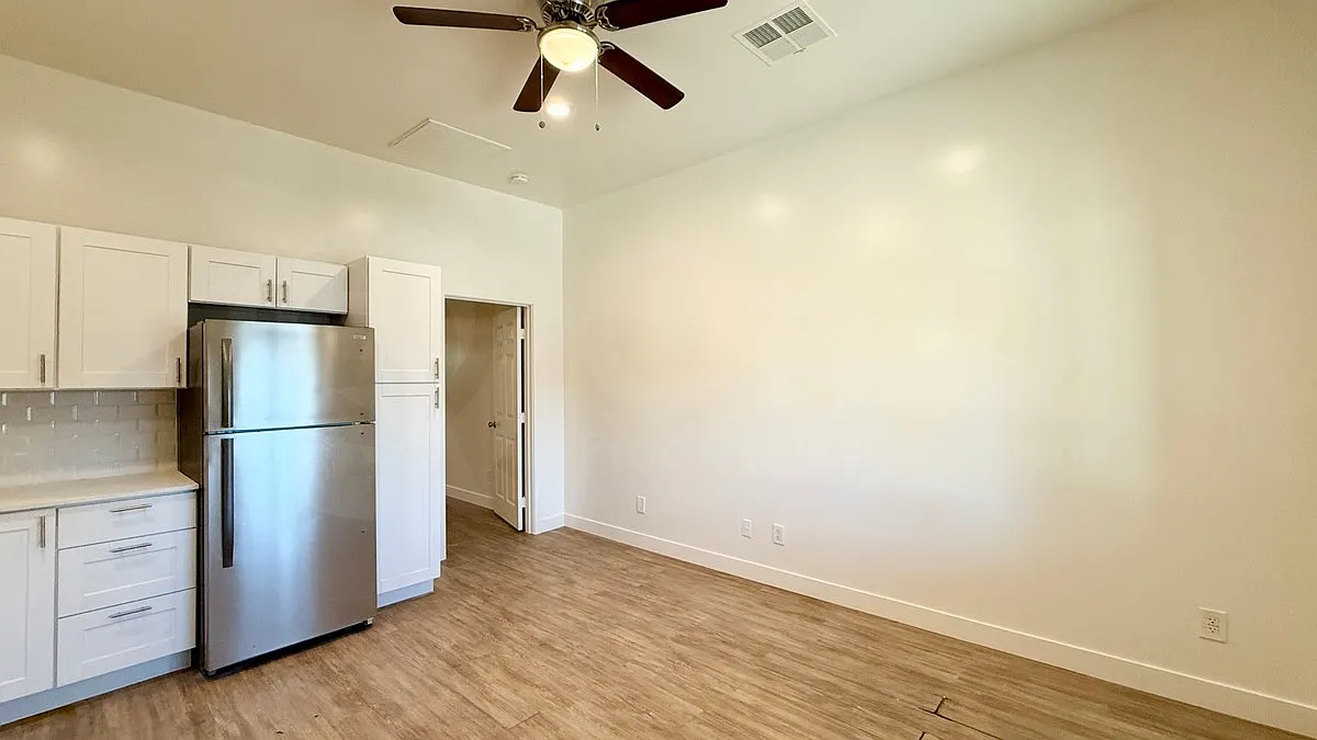 1 bed, 1.0 bath, 475 sqft, $999 — Photo 4