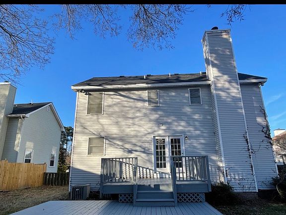 2nd image of 409 Connecticut Ave