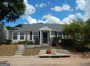 304 Lenox Cir, Lagrange, GA 30241