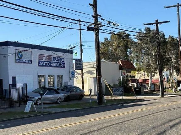 2nd image of 402 Church Ave