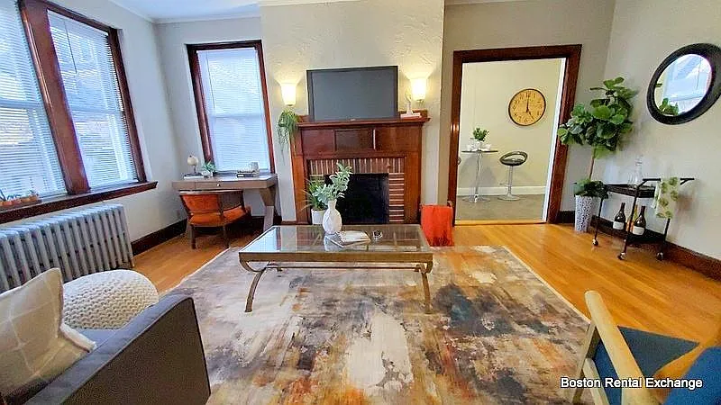 2 bed, $2,900 — Photo 2