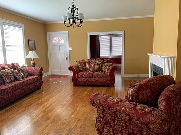 2nd image of 1006 Sampson Ave