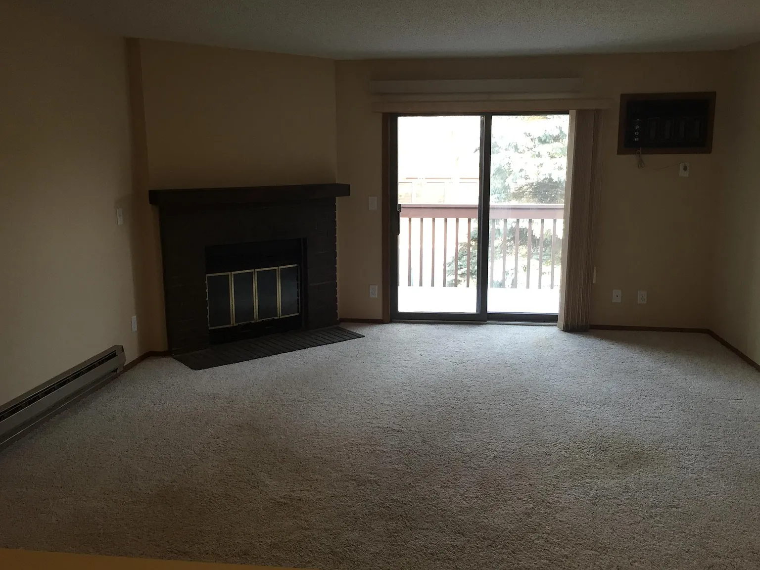 2 bed, 1100 sqft, $1,695 — Photo 3