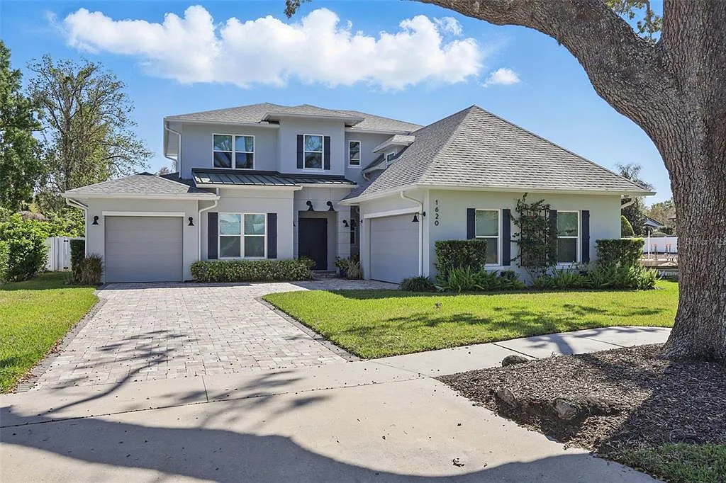 6 bed, 4.5 bath, 3806 sqft, $10,000 — Photo 1