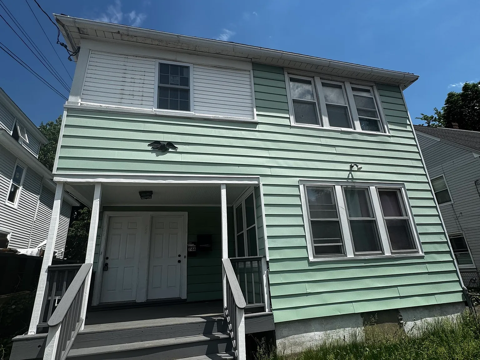 3 bed, 1.0 bath, 1100 sqft, $2,500 — Photo 2