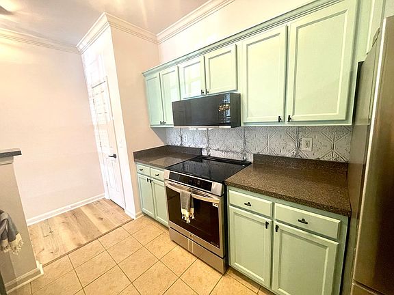 3rd image of 45 Sycamore Ave APT 1415