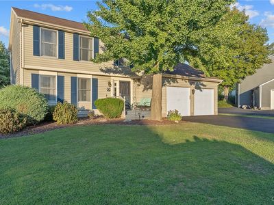 8227 Renfrew Dr, Liverpool, NY, 13090