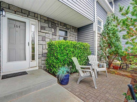 2nd image of 164 Alicia Dr