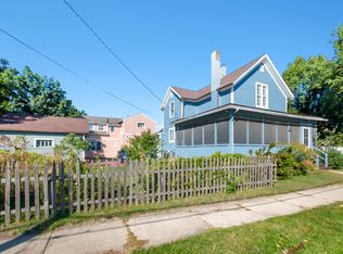 302 Griswold St, Elgin, IL 60123