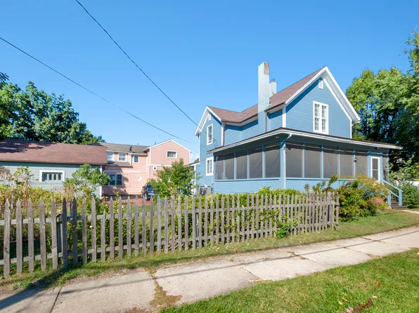 302 Griswold St, Elgin, IL 60123