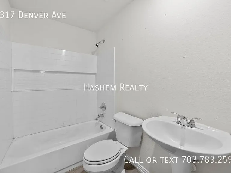 1317 Denver Ave — Photo 11