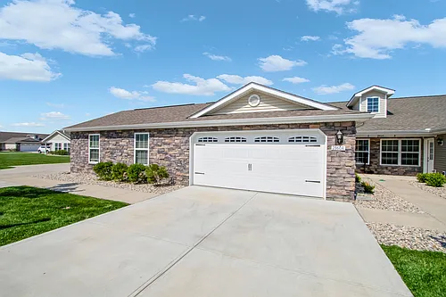 Redwood Brownsburg Photo 1