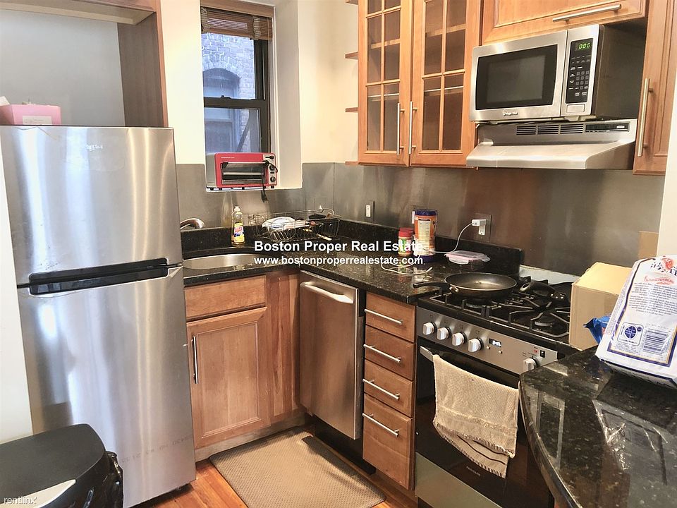 75 Burbank #202 Boston - Fenway Unit Photo 1 (1)