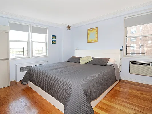 Sold by Robert E. Hill  | media 32