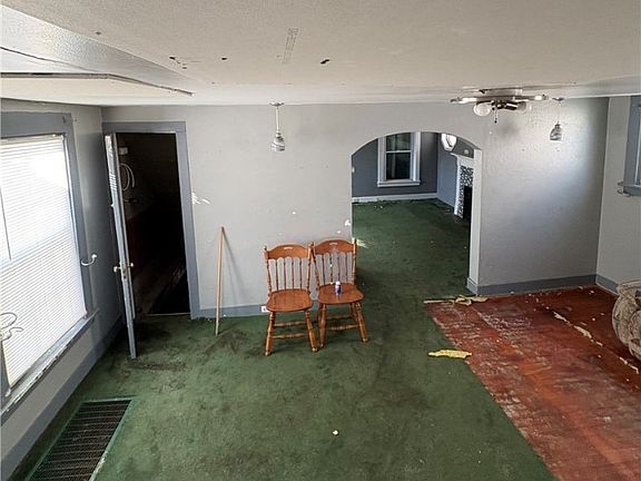 5th image of 125 Chestnut St