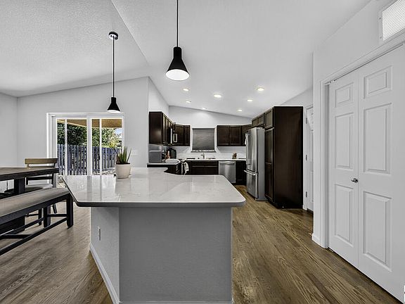 4th image of 47 S Jibbsam Way