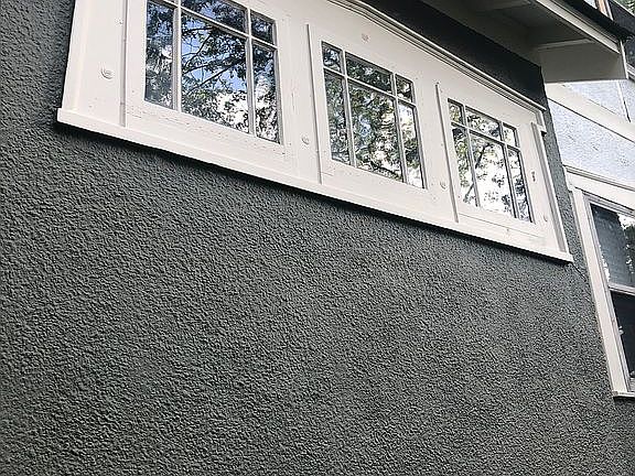 5th image of 2739 Russell Ave N