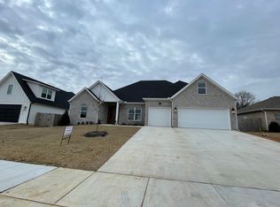 5739 Lavender Ave, Springdale, AR 72762