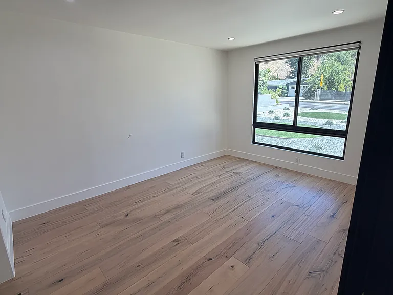 7041 Darnoch Way — Photo 10