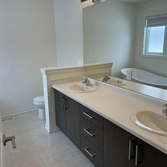 84 Acacia Rd #UPPER — Photo 10