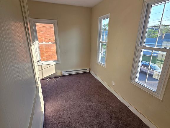 5th image of 1110 Wallace St #2