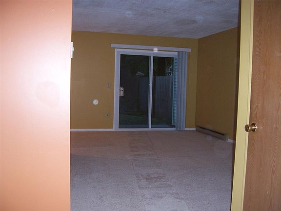 5th image of 124 Tallow Wood Dr