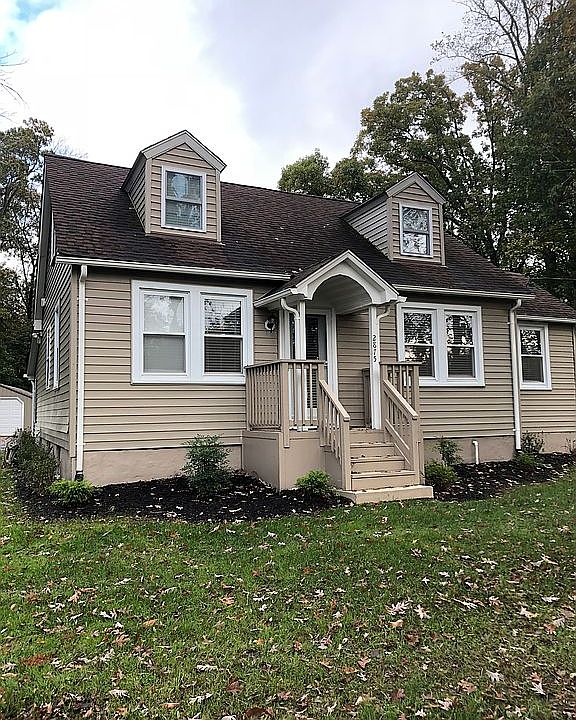 2nd image of 2875 Rogers Ave