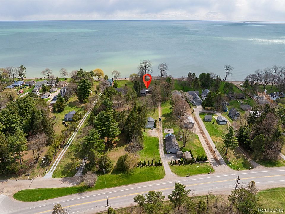1st image of 8171 Lakeshore Rd