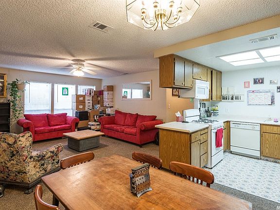 4th image of 6113 Thornwood Dr