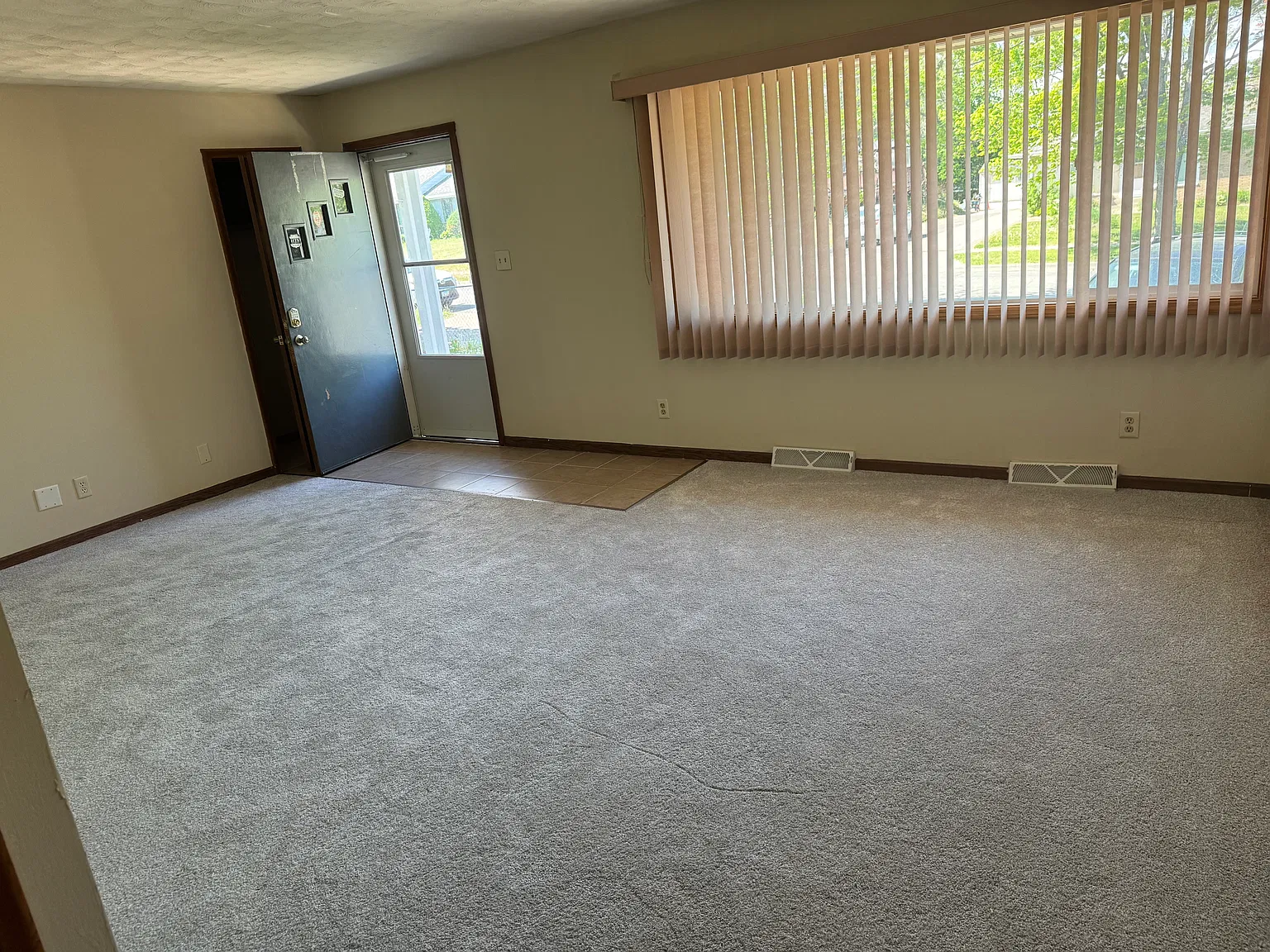 4 bed, 1404 sqft, $2,300 — Photo 3