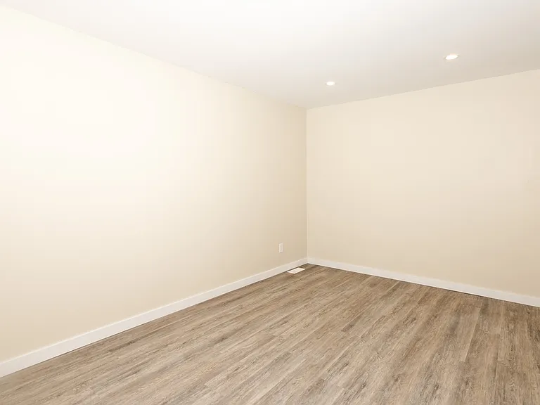 1415 Rothesay St #10 — Photo 12