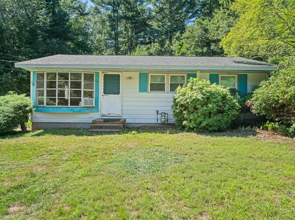 69 Pilgrim Rd, Pembroke, MA 02359