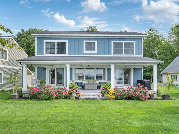 11259 Oakleigh Dr, Middleville, MI 49333