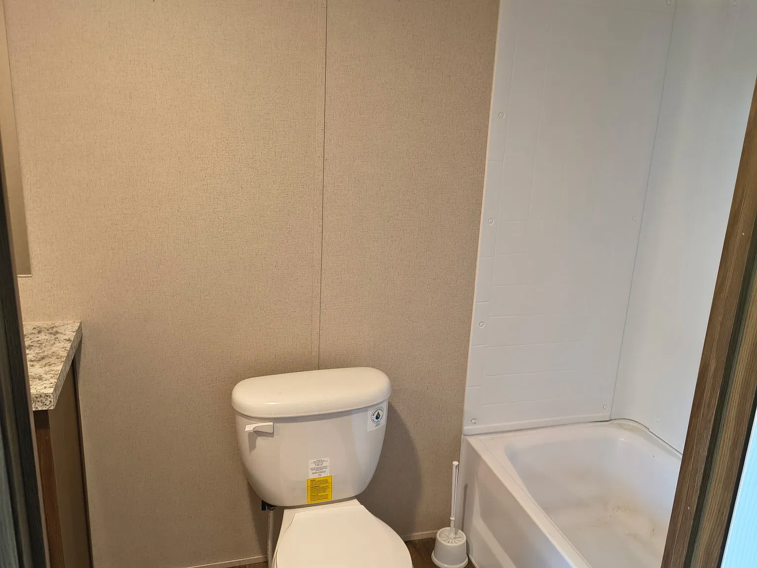 3 bed, $1,000 — Photo 3