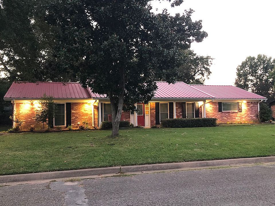 1st image of 103 Rosewood Dr