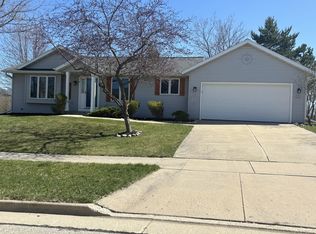 N161W20221 Riverview Dr, Jackson, WI 53037