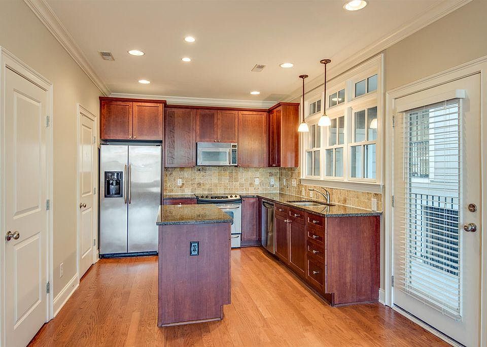 1st image of 2114 Acklen Ave #305