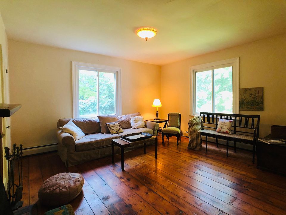 1st image of 821 S Broadway