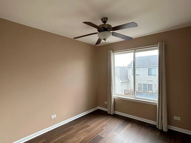 24427 John Adams Dr — Photo 14