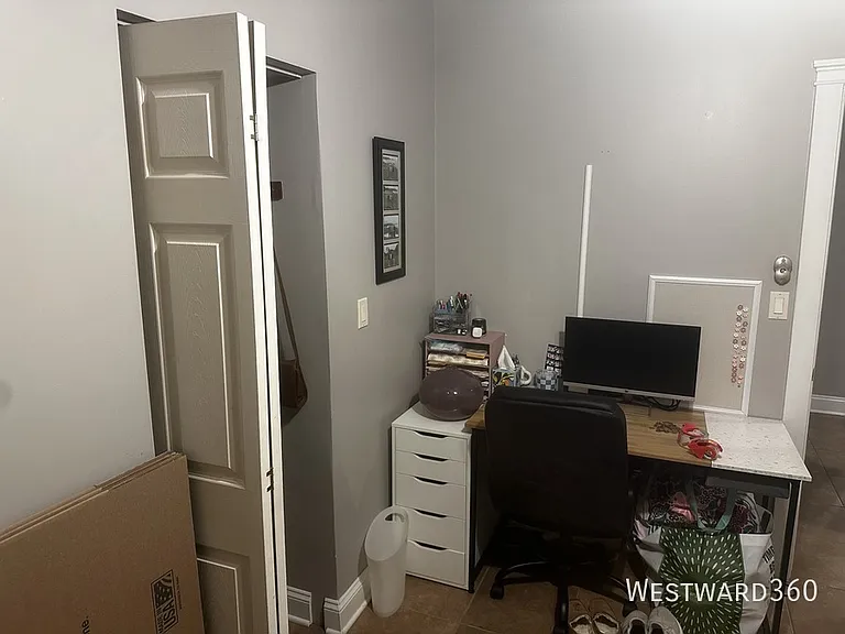 1226 W Huron St #101 — Photo 17