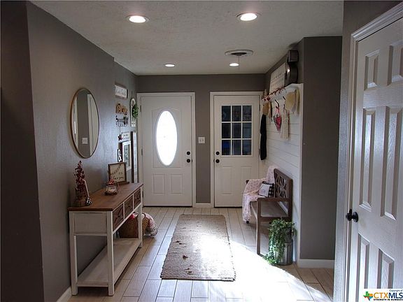 2nd image of 4619 Begonia St