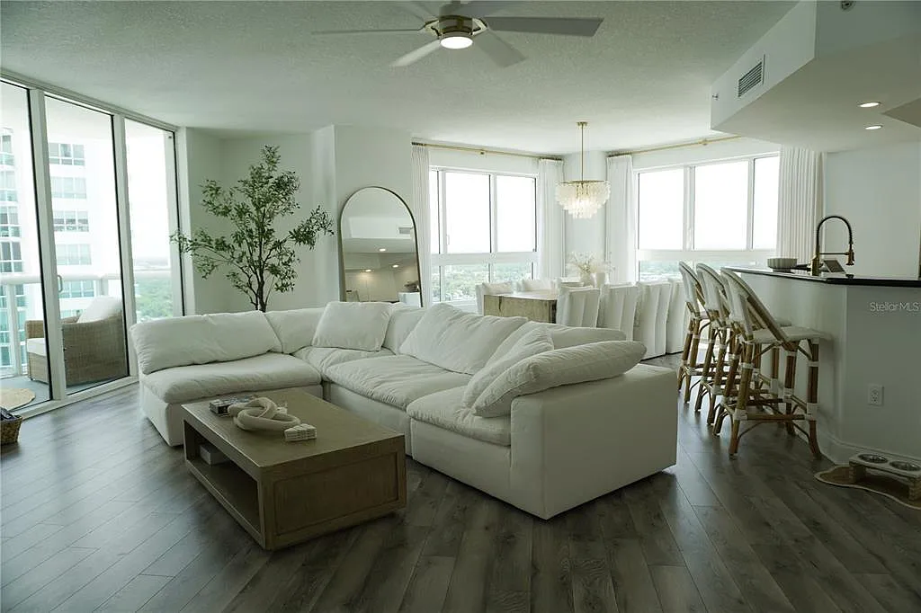 3 bed, 3.0 bath, 2079 sqft, $3,150 — Photo 1