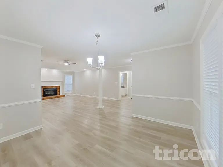 136 Tanners Mill Rd — Photo 5