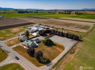 17219 Calhoun Rd, Mount Vernon, WA 98273