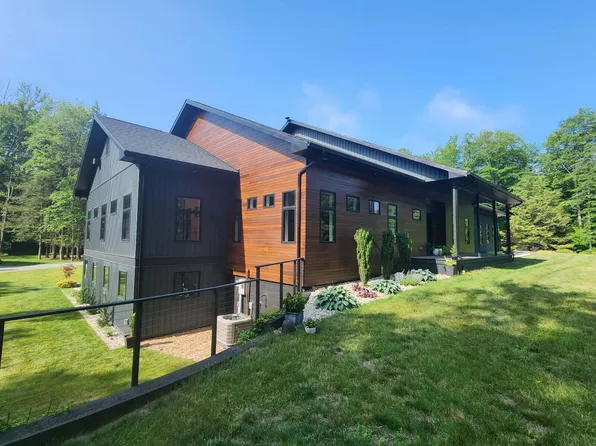 16342 Lincoln St, Grand Haven, MI 49417