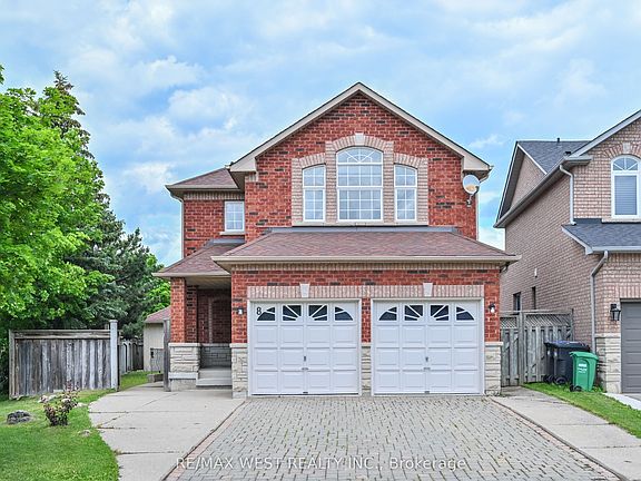 4th image of 8 Terrastone Ct