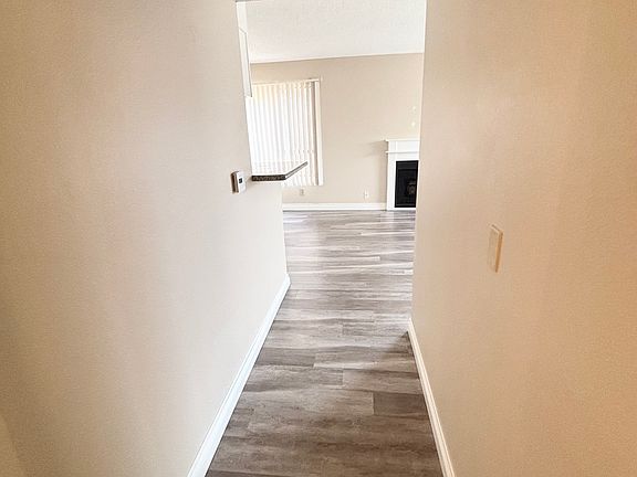 4th image of 428 Hawthorne St APT 216