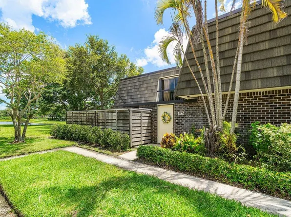 125 1st Terrace, Palm Beach Gardens, FL 33418