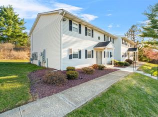 8 Ivy Ct APT D, Fishkill, NY 12524